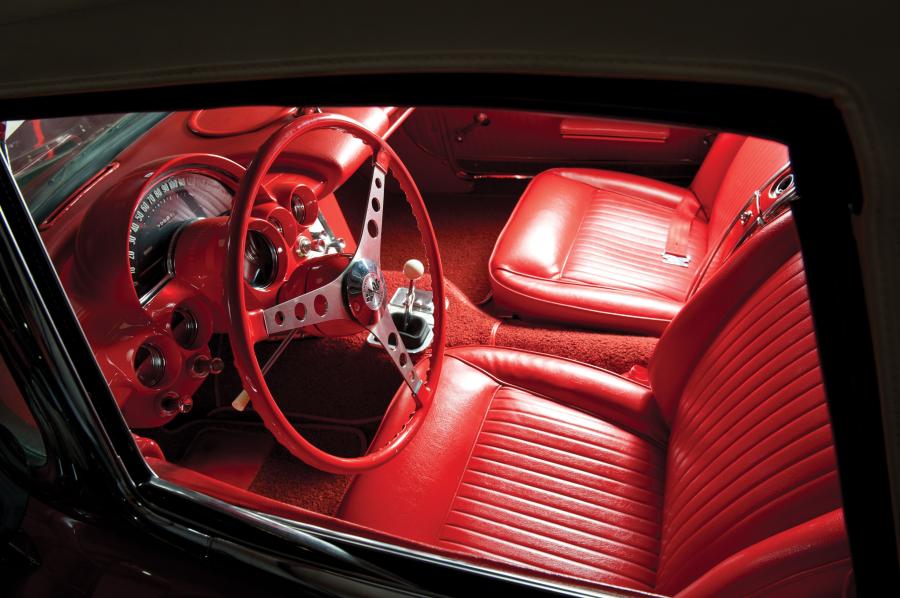  Chevrolet Corvette Convertible 1962 года  (фото 32 из 55)